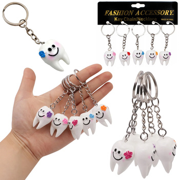 BRELOK ZĄB ZAWIESZKA BRELOCZEK DO KLUCZY ZAWIESZKA NA TOREBKĘ GADŻET 12 SZT