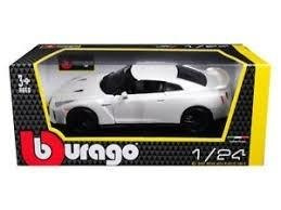 Nissan GT-R 1:24 biały BBURAGO BBurago