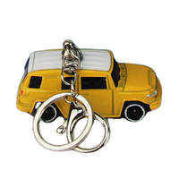 Brelok samochód metalowy stylowy dodatek do kluczy elegancki design